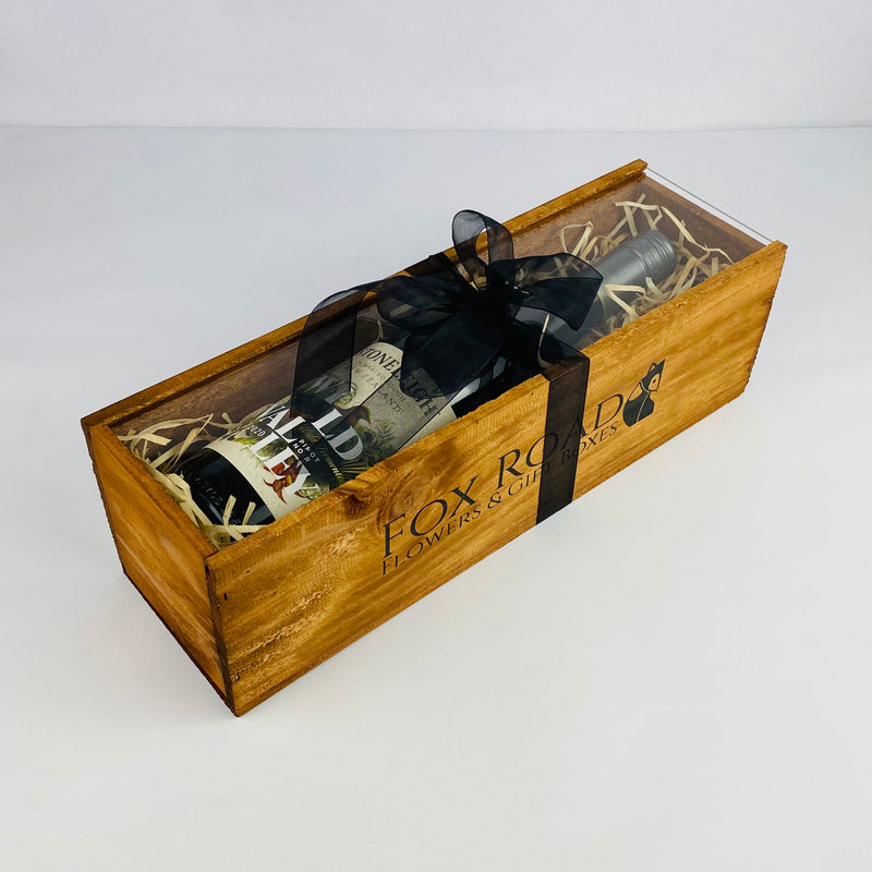 NZ Pinot Noir inside Gift Box